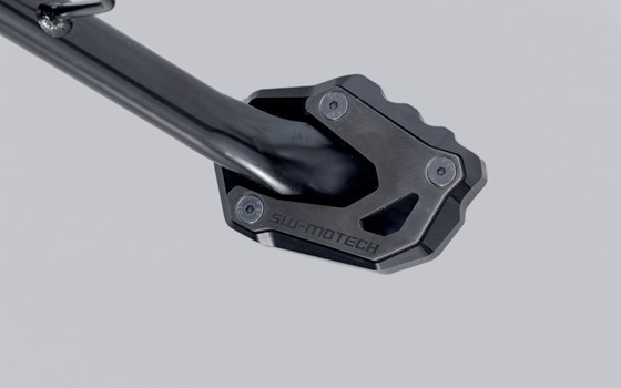 Seitenständerfuß-Verbreiterung. Schwarz/Silbern. Suz V-Strom 1050DE, April RS 457. - Bild 1