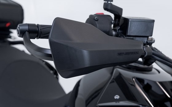 Sport Handprotektoren-Kit. Schwarz. Suzuki V-Strom 800 / 800DE (22-). - Bild 3 Sport Handprotektoren-Kit. Schwarz. Suzuki V-Strom 800 / 800DE (22-). - Bild 3