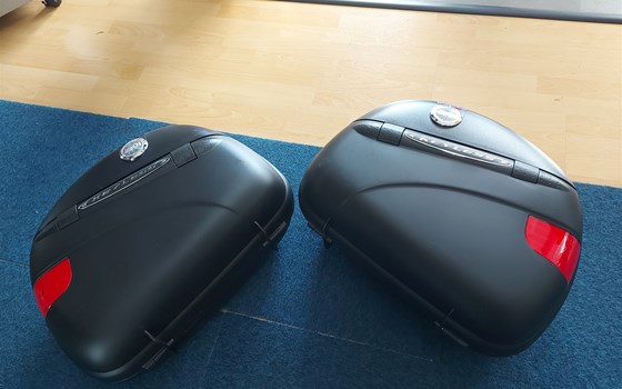 E41NN Seitentasche Givi Keyless-System 41 Liter Black Line - Bild 1