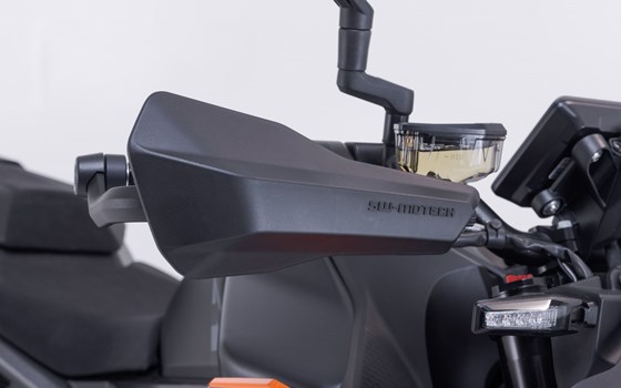 Sport Handprotektoren-Kit. Schwarz. KTM 990 Duke (23-). - Bild 3