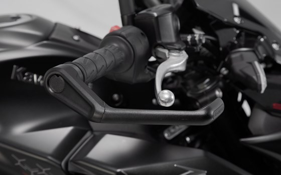 Hebelschützer. Schwarz. Kawasaki Modelle, Yamaha MT-09 (23-). - Bild 5 Hebelschützer. Schwarz. Kawasaki Modelle, Yamaha MT-09 (23-). - Bild 5