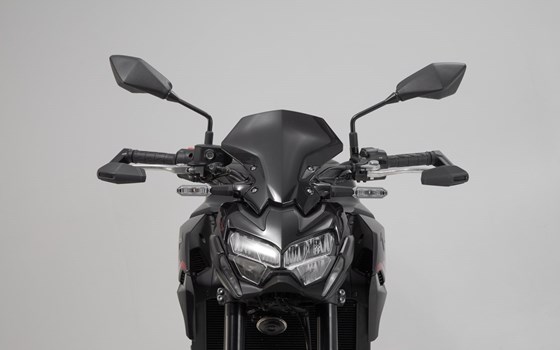 Hebelschützer mit Windabweiser. Schwarz. Kawasaki Modelle, Yamaha MT-09 (23-). - Bild 2 Hebelschützer mit Windabweiser. Schwarz. Kawasaki Modelle, Yamaha MT-09 (23-). - Bild 2