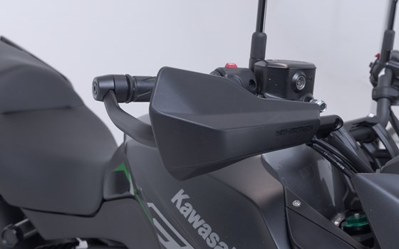 Sport Handprotektoren-Kit. Schwarz. Kawasaki Versys 650 (07-21). - Bild 4