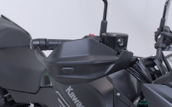 Adventure Handprotektoren-Kit. Schwarz. Kawasaki Versys 650 (07-21). - Bild 3