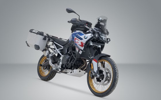 TRAX ADV Alukoffer-System. Silbern. 45/37 l. BMW F 900 GS (23-). - Bild 2