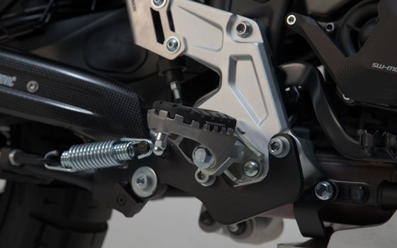 ION Fußrasten-Kit. Silbern. Yamaha Ténéré 700 Modelle (19-). - Bild 3