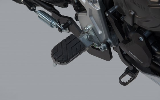 ION Fußrasten-Kit. Silbern. Yamaha Ténéré 700 Modelle (19-). - Bild 4