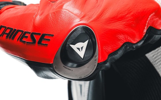 DAINESE MUGELLO 3 PERF. D-AIR® 1PC LEATHER SUIT - Bild 3