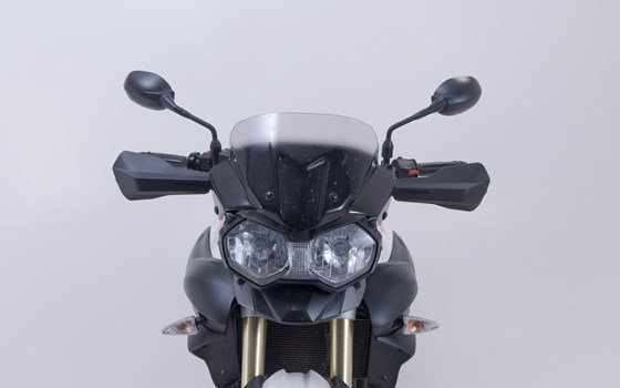 Sport Handprotektoren-Kit. Schwarz. Tiger 800/XC/XR, Tiger 1200/XC/XR. - Bild 2 Sport Handprotektoren-Kit. Schwarz. Tiger 800/XC/XR, Tiger 1200/XC/XR. - Bild 2