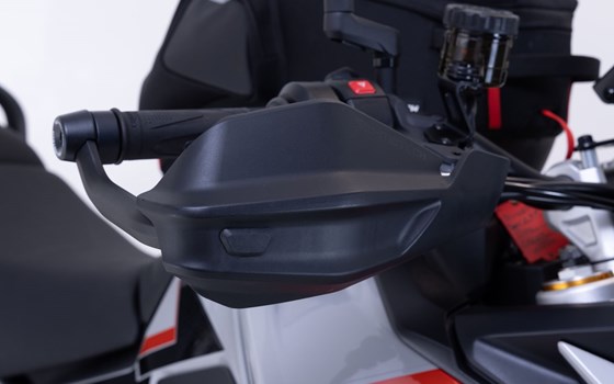 Adventure Handprotektoren-Kit. Schwarz. Befestigung am Lenker-Innengewinde 6/8mm. - Bild 4