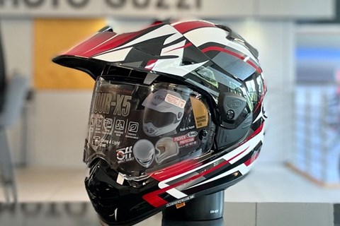 Marke: Arai Artikelname: Arai Tour-X5 Discovery Red Marke: Arai Artikelname: Arai Tour-X5 Discovery Red