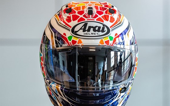 Arai RX-7V Evo Nakagami GP2 - Bild 3