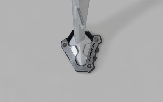 Seitenständerfuß-Verbreiterung. Schwarz/Silbern. BMW F 900 GS (23-). - Bild 2