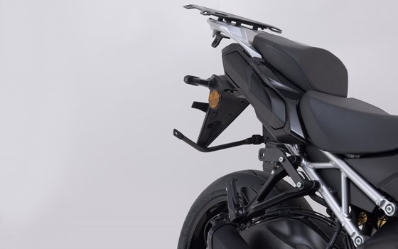 PRO Seitenträger. Schwarz. Suzuki GSX-S1000GX (23-). - Bild 5