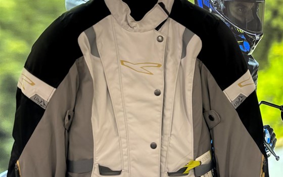 Jas Macna Lily  - Bild 1