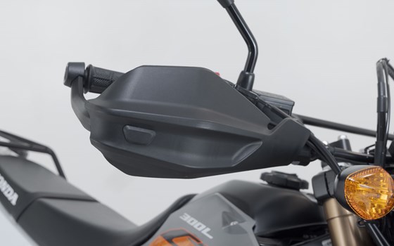 Adventure Handprotektoren-Kit. Schwarz. Honda CRF300L, Triumph Scrambler 400X. - Bild 3
