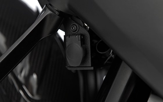 USB-Doppelsteckdose USB / USB-C mit Steckdosenverlegung R 1- schwarz - Bild 3