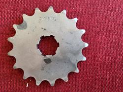 Absolut neues Kettenritzel aus Stahl, 17 Zähne, für 5/8` x 3/8` Kette (Kettentyp 530)