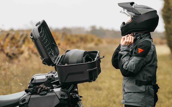 DUSC XL Topcase. Schwarz. 55 l. ABS. - Bild 5