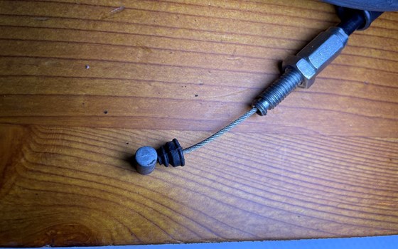 Ducati Hypermotard 1100 EVO SP 2010 Gasgriff Seilzug Bowdenzug - Bild 3