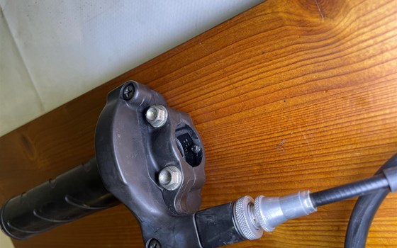 Ducati Hypermotard 1100 EVO SP 2010 Gasgriff Seilzug Bowdenzug - Bild 5