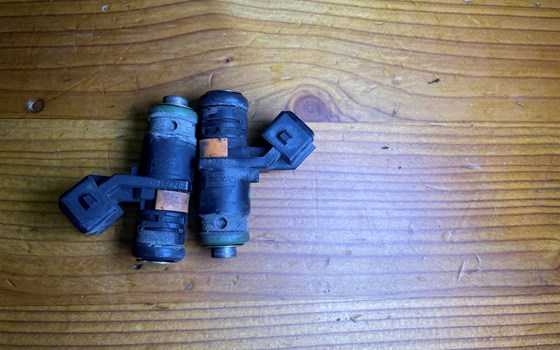 Ducati Hypermotard 1100 EVO SP 2010 Einspritzdüse Injektor Düse - Bild 3