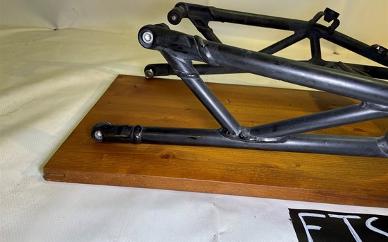 Ducati Hypermotard 1100 EVO SP 2010 Heckrahmen Rahmen hinten - Bild 3