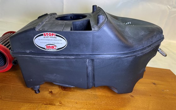 Ducati Hypermotard 1100 EVO SP 2010 Luftfilterkasten BMC Airbox - Bild 5