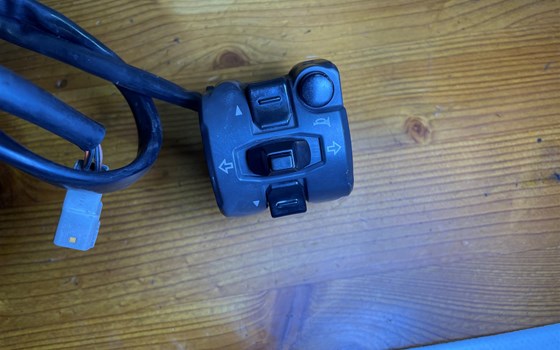 Ducati Hypermotard 1100 EVO SP 2010 Lenkerarmatur links Schalter - Bild 7