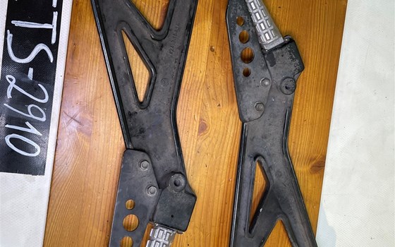 Ducati Hypermotard 1100 EVO SP 2010 Fußrasten Soziusfußrasten - Bild 7