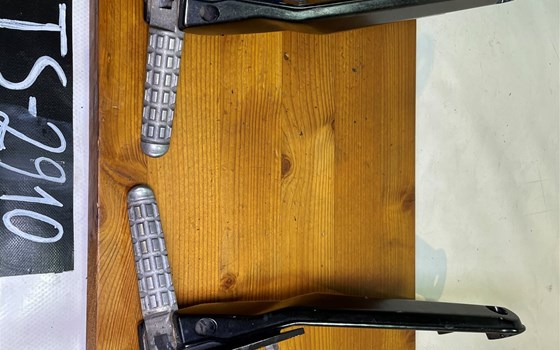 Ducati Hypermotard 1100 EVO SP 2010 Fußrasten Soziusfußrasten - Bild 8