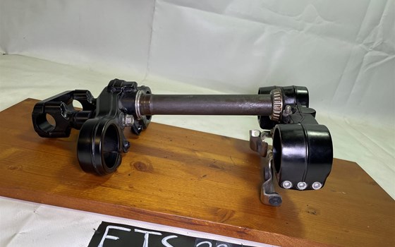 Ducati Hypermotard 1100 EVO SP 2010 Gabelbrücke oben unten - Bild 10