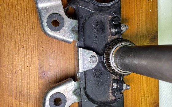 Ducati Hypermotard 1100 EVO SP 2010 Gabelbrücke oben unten - Bild 5