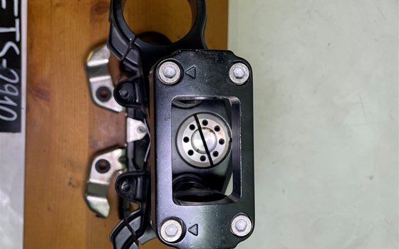 Ducati Hypermotard 1100 EVO SP 2010 Gabelbrücke oben unten - Bild 7