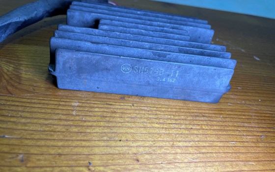 Ducati Hypermotard 1100 EVO SP 2010 Regler Gleichrichter LIMA - Bild 4