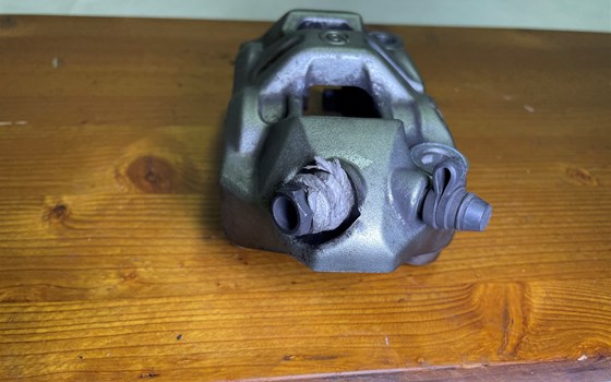 Ducati Hypermotard 1100 Evo SP 2010 Bremssattel vorne links Zange - Bild 6