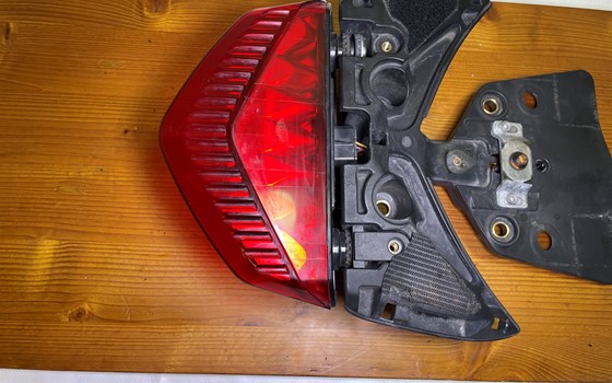 Ducati Hypermotard 1100 EVO SP 2010 Rücklicht Halterung - Bild 2