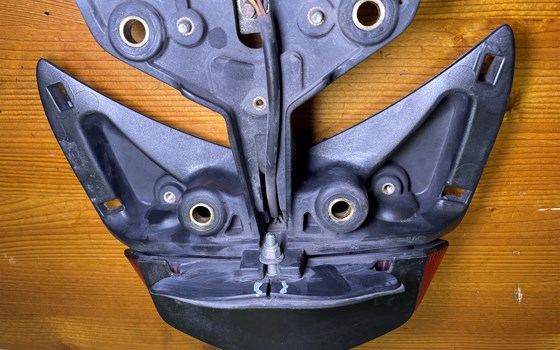 Ducati Hypermotard 1100 EVO SP 2010 Rücklicht Halterung - Bild 6