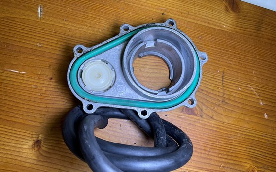 Ducati Hypermotard 1100 EVO SP 2010 Tankentlüftung Tankstutzen - Bild 3