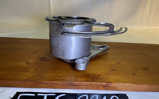 Ducati Hypermotard 1100 EVO SP 2010 Kettenspanner Achsaufnahme - Bild 6