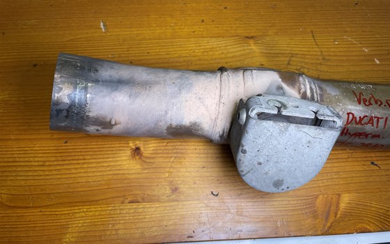 Ducati Hypermotard 1100 EVO SP 2010 Verbindungsrohr Krümmer - Bild 2