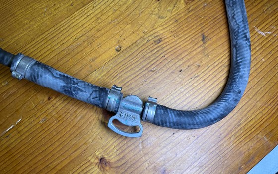 Ducati Hypermotard 1100 EVO SP 2010 Benzinleitung Kraftstoff - Bild 4