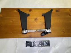 Aprilia RSV 1000 Tuono RP 2003 Soziusfußrasten Fußrasten hinten Aprilia RSV 1000 Tuono RP 2003 Soziusfußrasten Fußrasten hinten