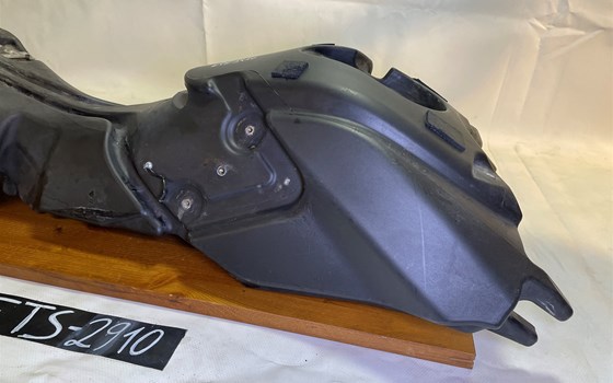 Ducati Hypermotard 1100 EVO SP 2010 Tank Benzintank - Bild 17