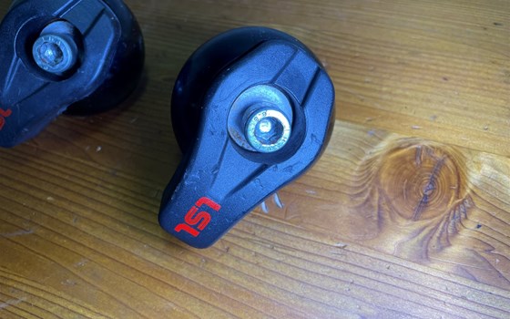 Aprilia RSV 1000 Tuono RP 2003 LSL Sturzpads - Bild 3