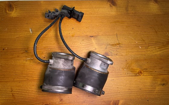 Ducati Hypermotard 1100 EVO SP 2010 Ansaugstutzen Ansauggummis - Bild 2