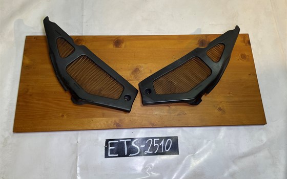 Aprilia RSV 1000 Tuono RP 2003 Sitzbankverkleidung Verkleidung - Bild 1