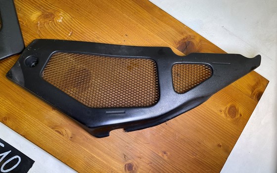 Aprilia RSV 1000 Tuono RP 2003 Sitzbankverkleidung Verkleidung - Bild 2