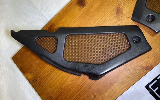 Aprilia RSV 1000 Tuono RP 2003 Sitzbankverkleidung Verkleidung - Bild 3