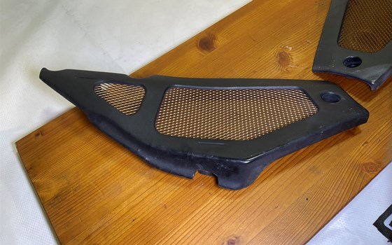 Aprilia RSV 1000 Tuono RP 2003 Sitzbankverkleidung Verkleidung - Bild 4